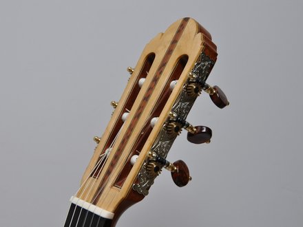 Howell Guitar - Birdseye Maple photograph 3